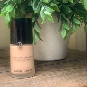 Armani luminous silk foundation (4.75)